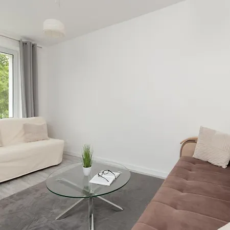 Studio Kopernika Dla 4 Gosci W Zielonej Lokalizacji Blisko Plazy By Renters *